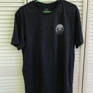Oakley short sleeve t-shirt